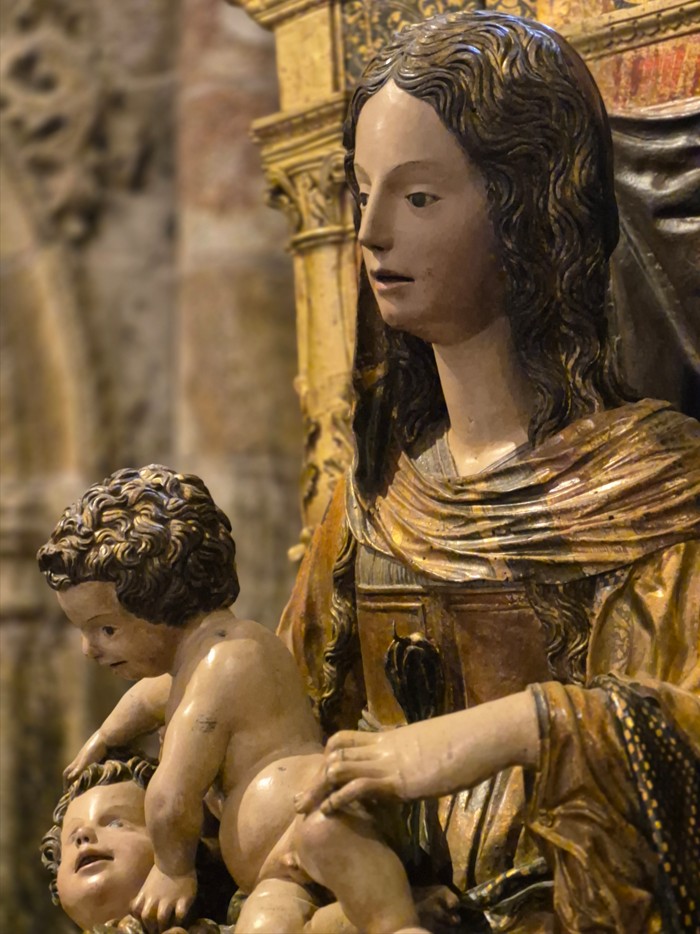 LA VIRGEN DE LA SILLA, atribuida a F. Bigarny hacia 1520, El Barco de Ávila. Ávila.