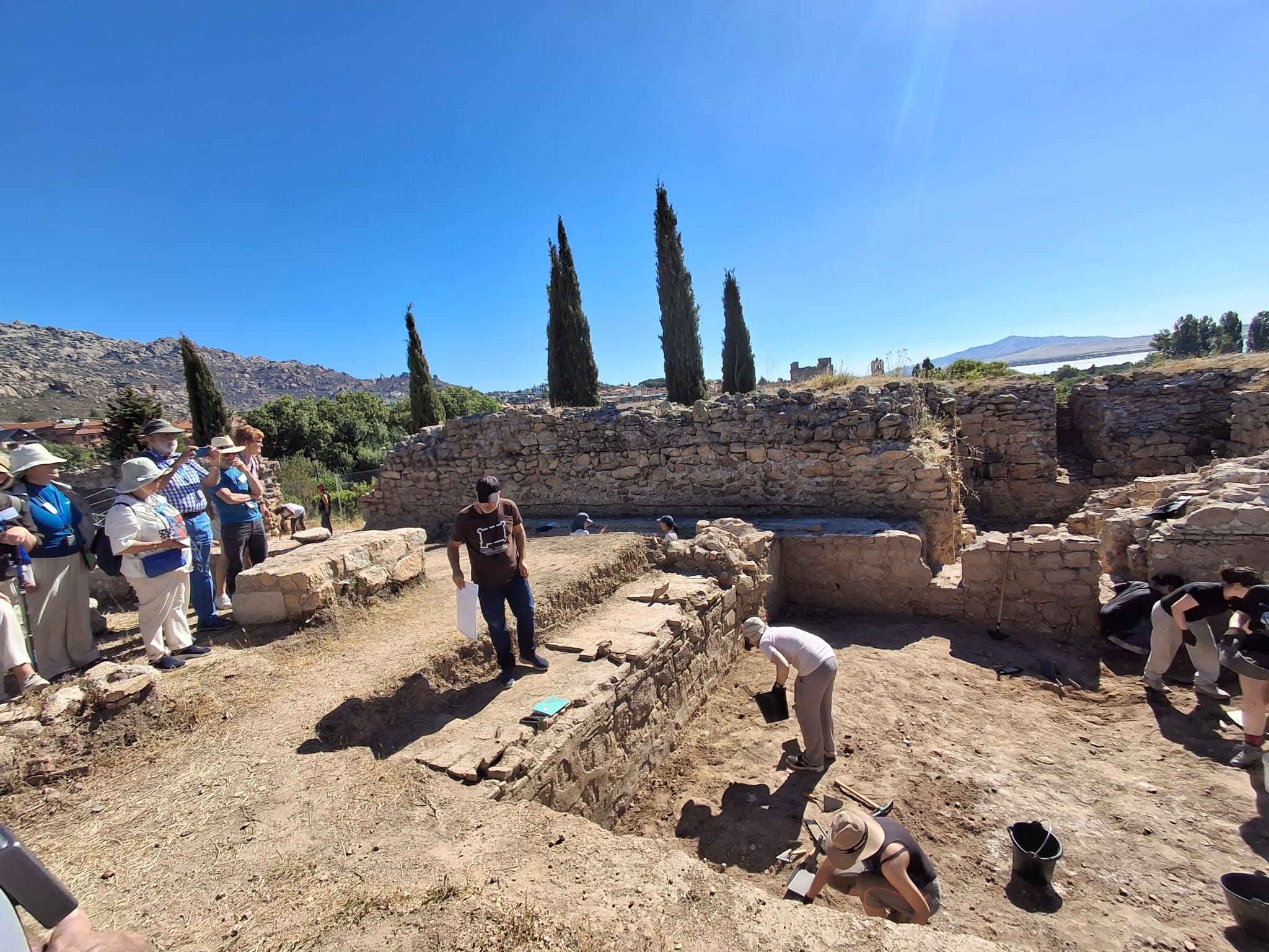 Castillo viejo, excavación (Foto Isabel Casabona)